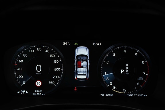 Volvo XC40 10 of 29
