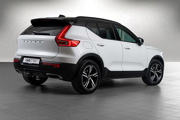Volvo XC40 6 of 29