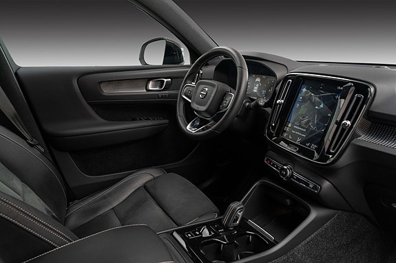 Volvo XC40 26 of 29