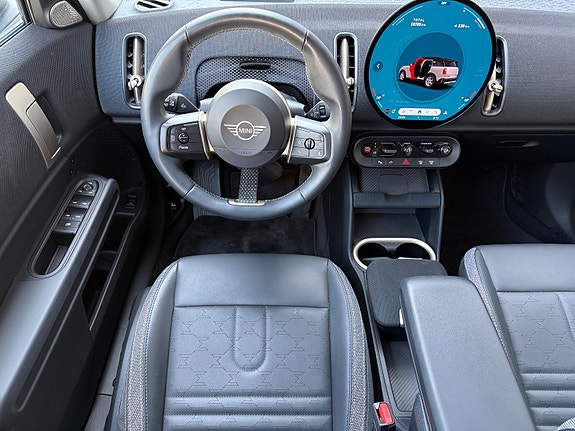 MINI Countryman SE 10 of 30