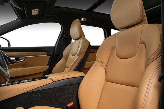 Volvo V90 24 of 30