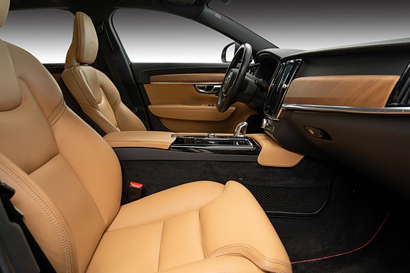 Volvo V90 28 of 30