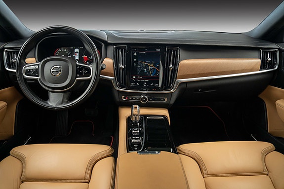 Volvo V90 26 of 30