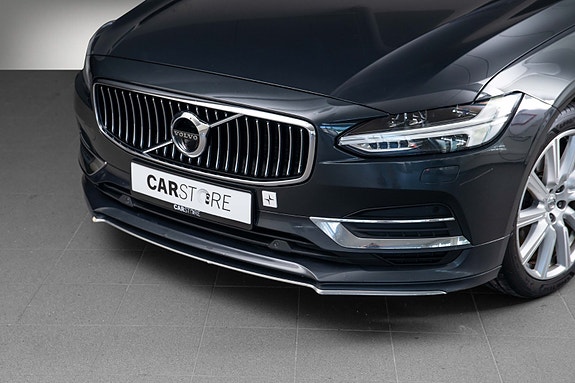 Volvo V90 2 of 30