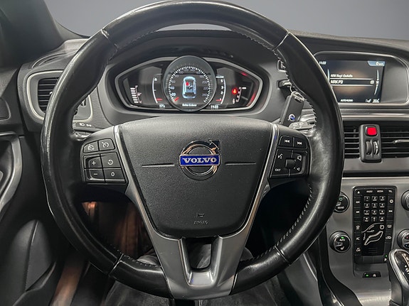 Volvo V40 Cross Country 13 of 27