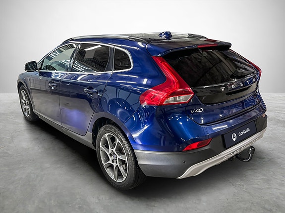 Volvo V40 Cross Country 3 of 27