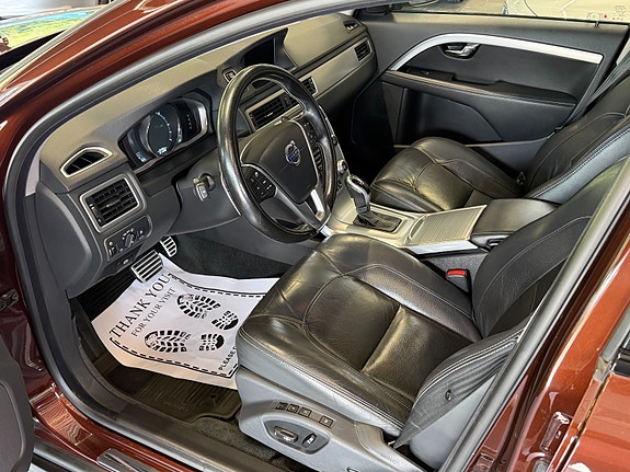 Volvo XC70 10 of 13
