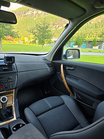 BMW X3 9 of 10