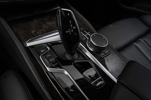 BMW 530i 13 of 26