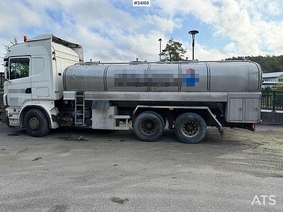 Scania R580 tankbil Rep.Objekt m/ 3 roms tank på 14000 liter 4 of 29