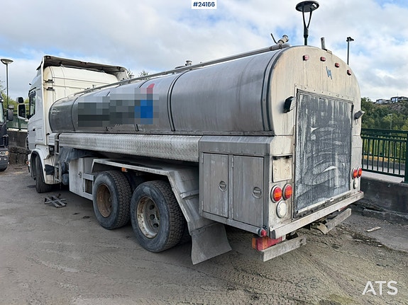 Scania R580 tankbil Rep.Objekt m/ 3 roms tank på 14000 liter 6 of 29
