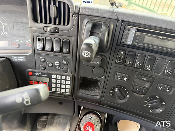 Scania R580 tankbil Rep.Objekt m/ 3 roms tank på 14000 liter 26 of 29