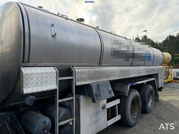 Scania R580 tankbil Rep.Objekt m/ 3 roms tank på 14000 liter 19 of 29