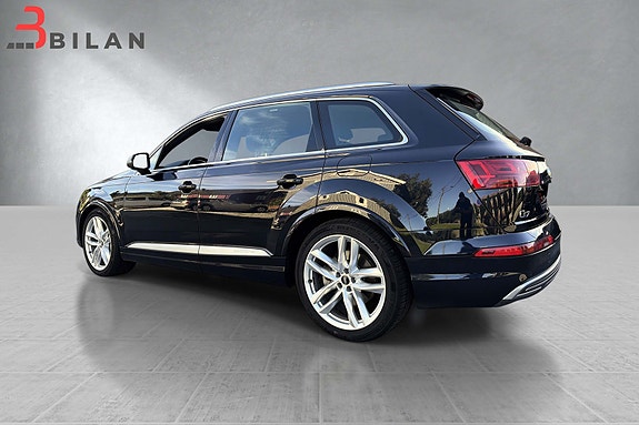 Audi Q7 5 of 30