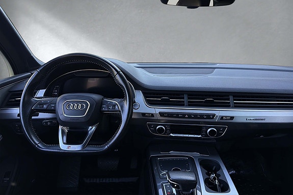 Audi Q7 24 of 30