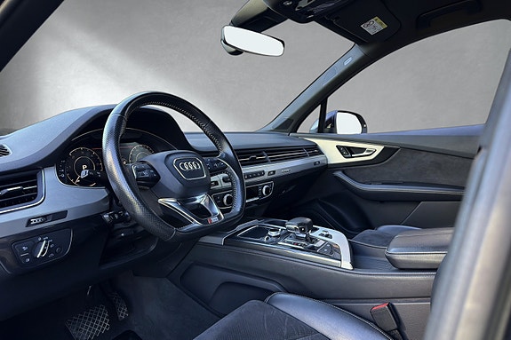 Audi Q7 15 of 30