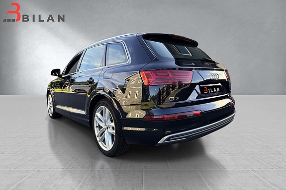 Audi Q7 6 of 30