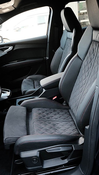 Audi Q4 e-tron 21 of 30