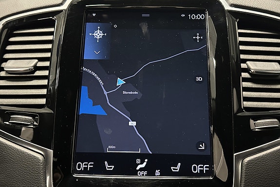 Volvo XC90 12 of 16