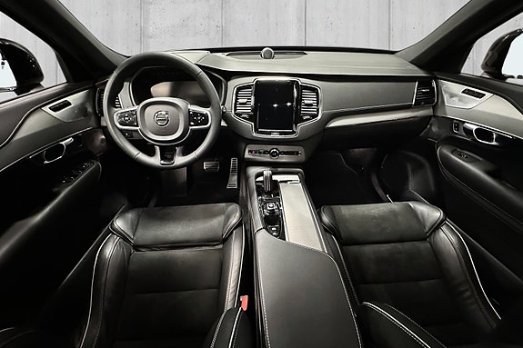 Volvo XC90 7 of 16