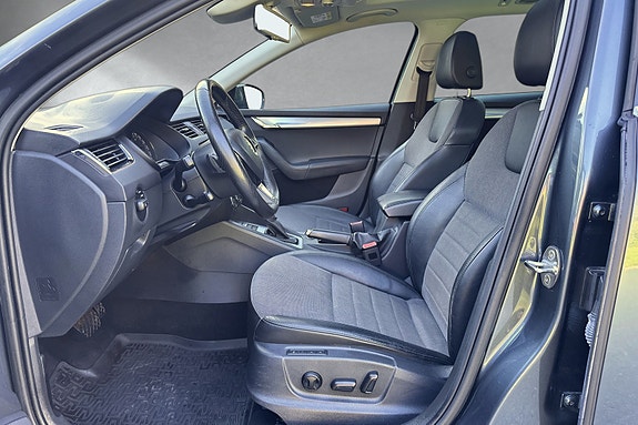 Skoda Octavia 14 of 30
