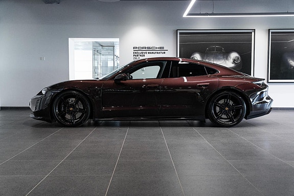 Porsche Taycan 2 of 30