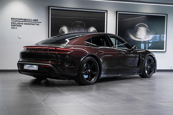 Porsche Taycan 7 of 30