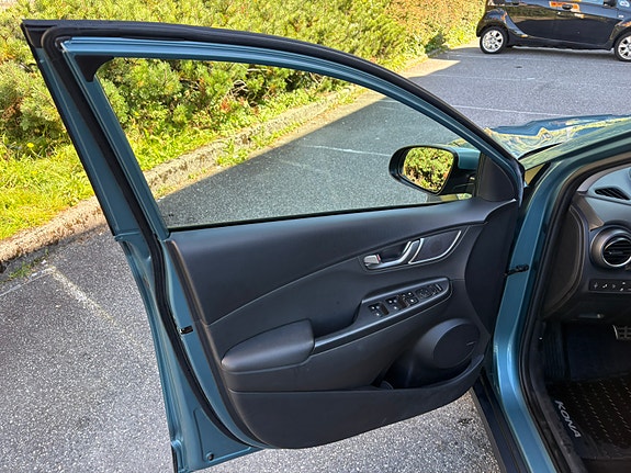 Hyundai Kona 17 of 24