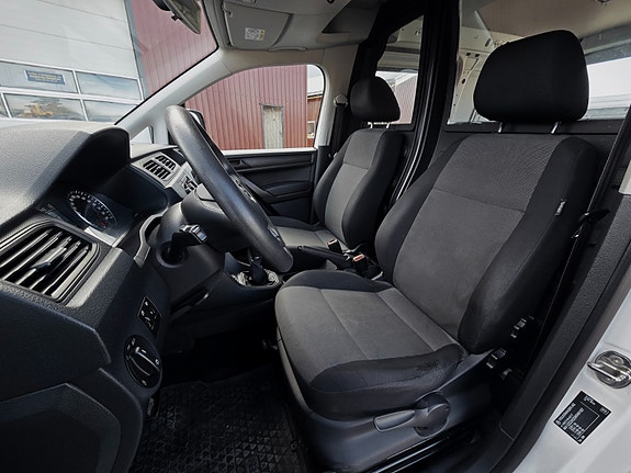 Volkswagen Caddy 12 of 30