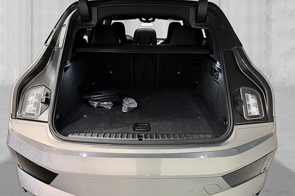 BMW iX 19 of 19