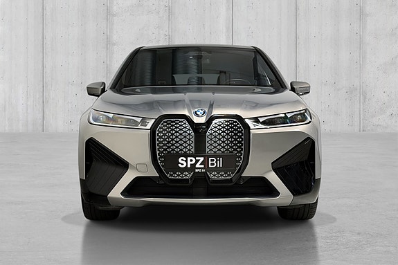 BMW iX 7 of 19