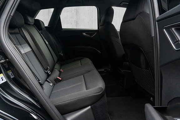 Audi Q4 e-tron 11 of 15