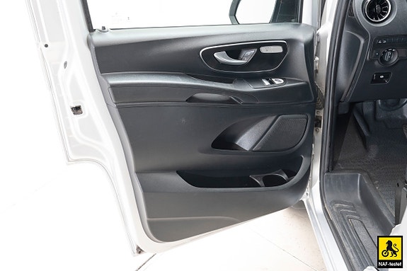Mercedes-Benz vito 7 of 30