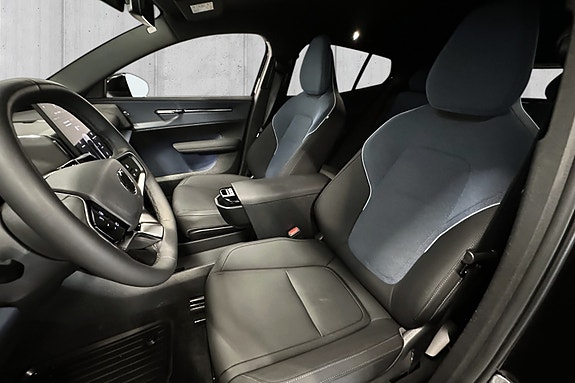 Volvo EX30 10 of 16