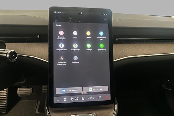 Volvo ES90 15 of 25