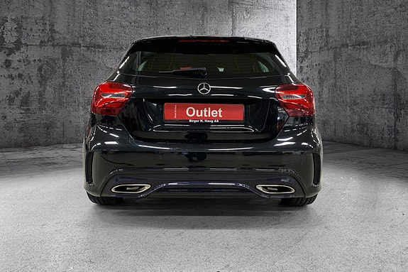 Mercedes-Benz A180 3 of 13