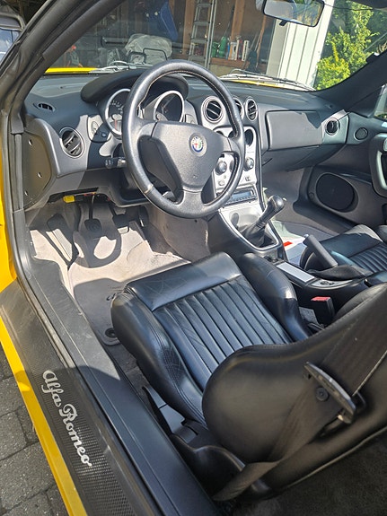 Alfa Romeo Spider 9 of 10