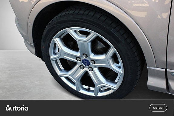 Ford Kuga 7 of 23