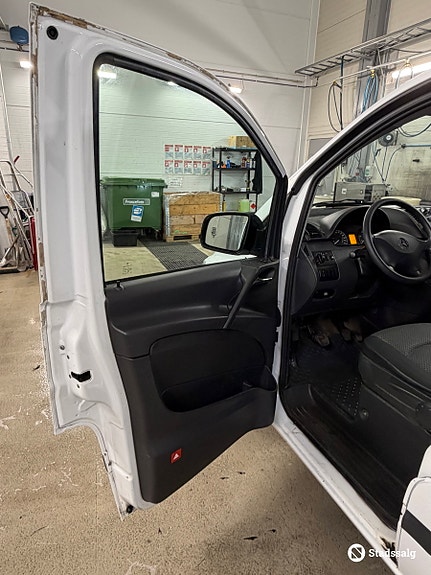 Mercedes-Benz VITO 9 of 10