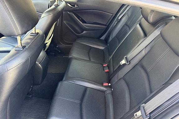 Mazda 3 17 of 23