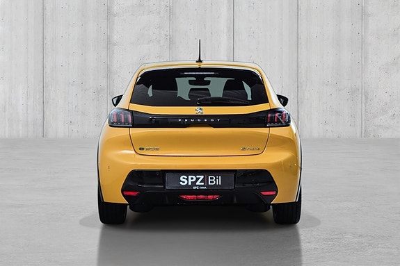 Peugeot 208 4 of 15
