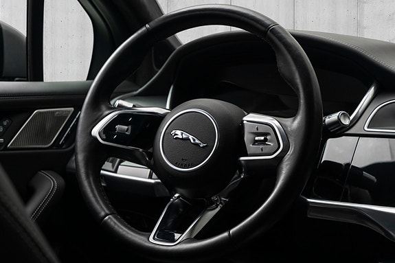Jaguar I-PACE 10 of 20