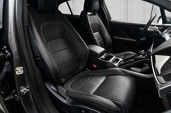 Jaguar I-PACE 11 of 20
