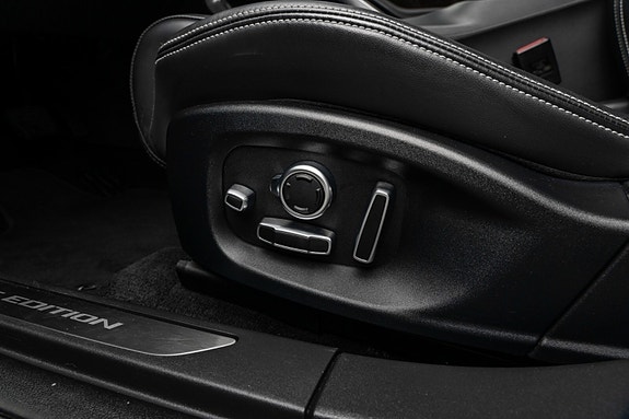 Jaguar I-PACE 13 of 20