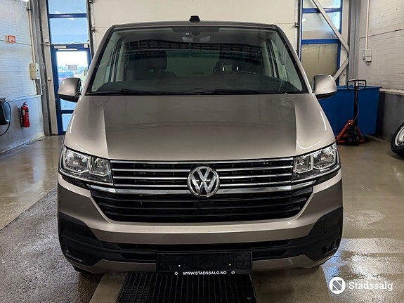 Volkswagen Kombi 2 of 10