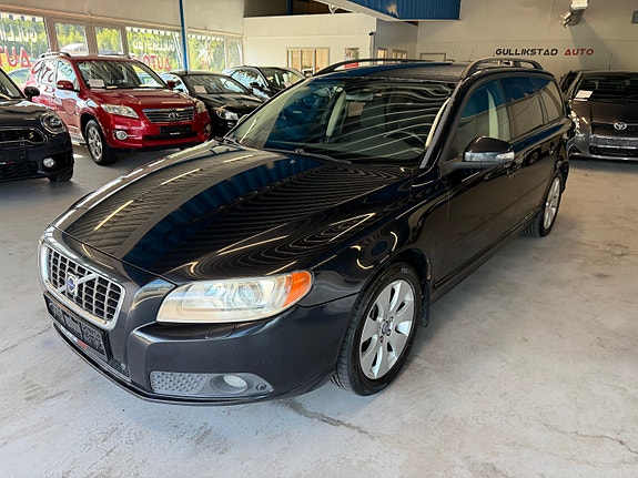 Volvo V70 4 of 30