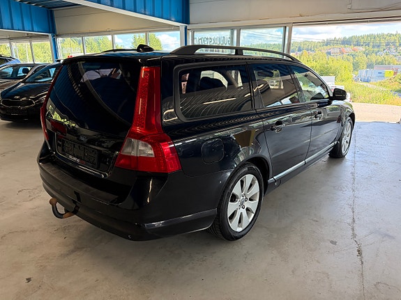 Volvo V70 7 of 30