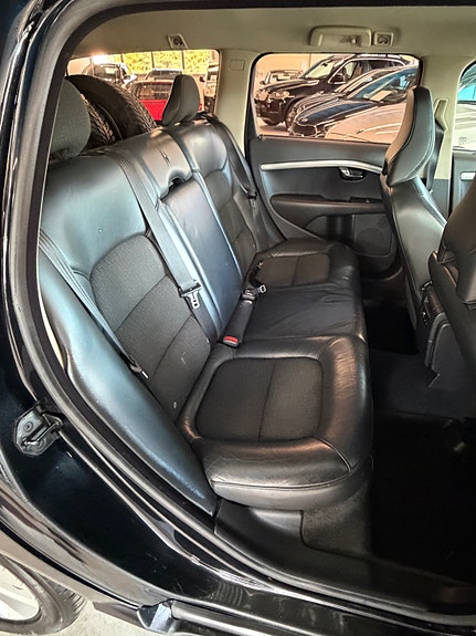 Volvo V70 18 of 30