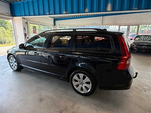 Volvo V70 9 of 30
