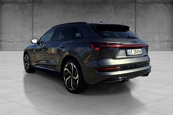 Audi e-tron 8 of 30